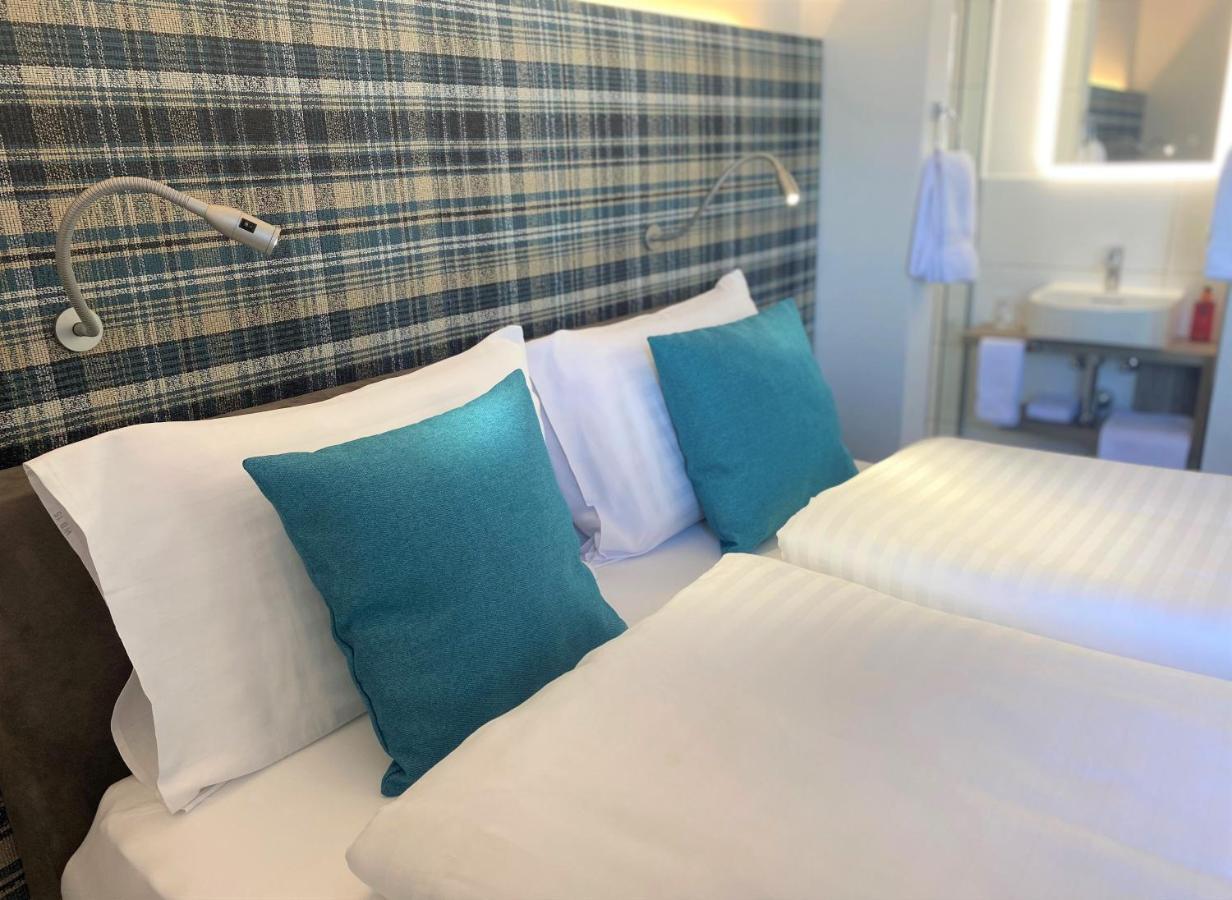 ווציקון Hotel Schweizerhof מראה חיצוני תמונה